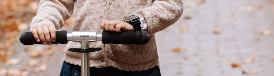 Das perfekte Geschenk zur Einschulung: eine GPS-Smartwatch für Kinder von one2track